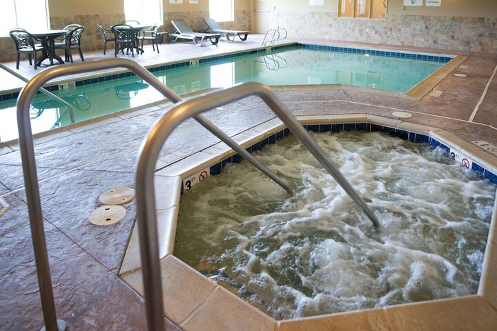 Pool 14 of 51