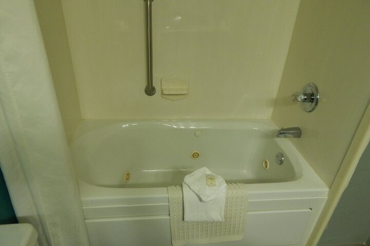 Room 44 of 61