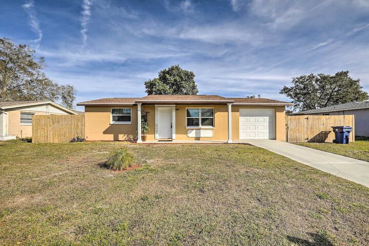 Family Home w / Lanai & Yard in Port Richey!