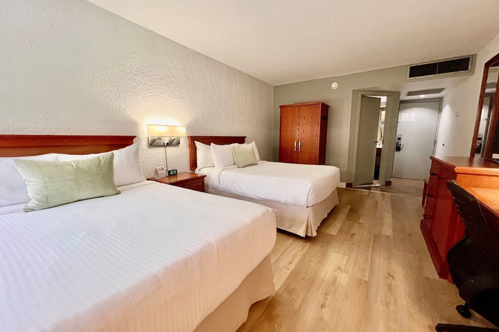Room 40 of 70