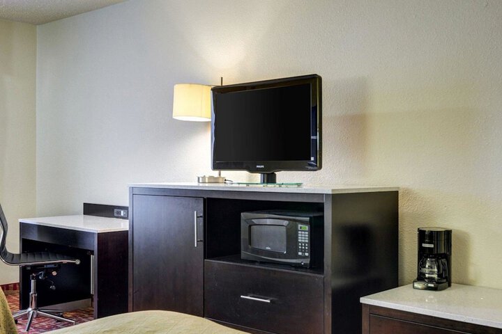 Room 17 of 31