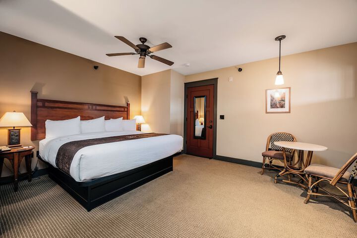 Room 18 of 32