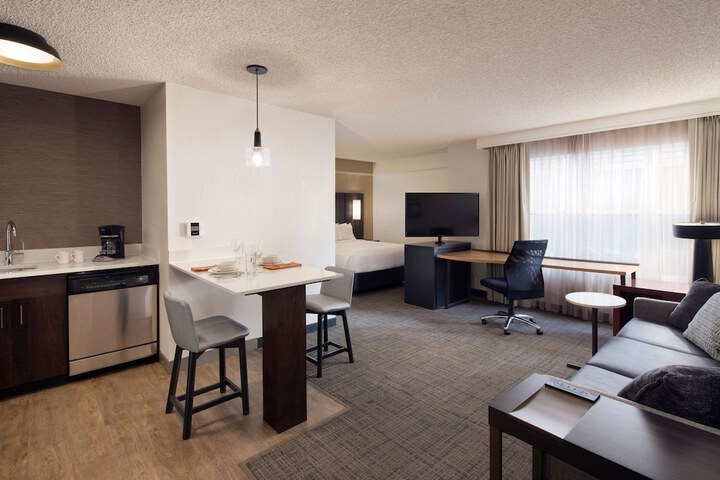 Room 17 of 26
