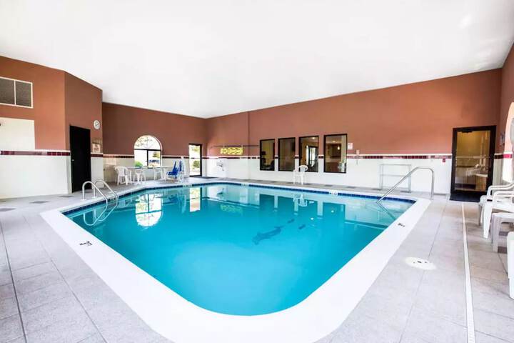 Quality Inn Monee I-57