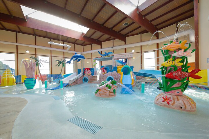 Grand Marquis Waterpark Hotel & Suites