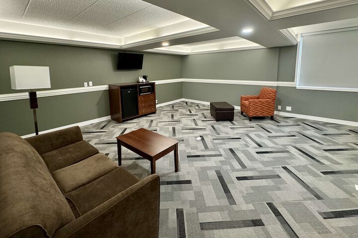 Room 9 of 28