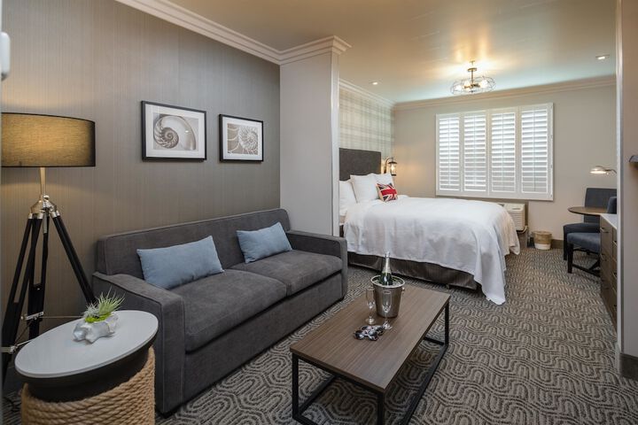Room 6 of 29