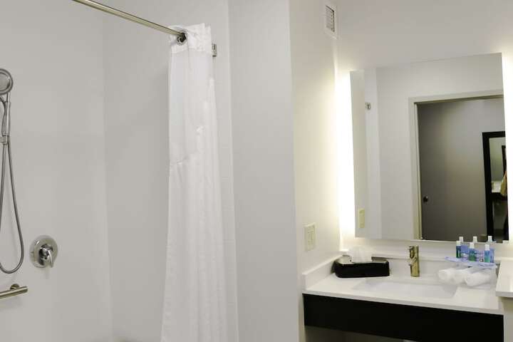 Room 21 of 57