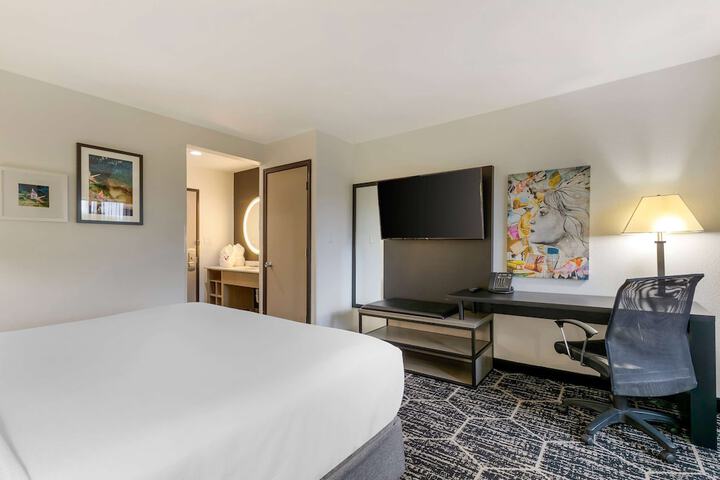 Room 32 of 78