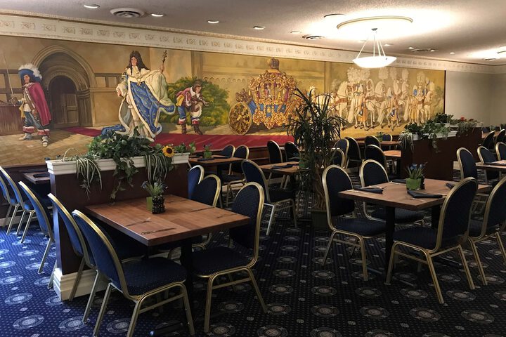 Dining 49 of 62