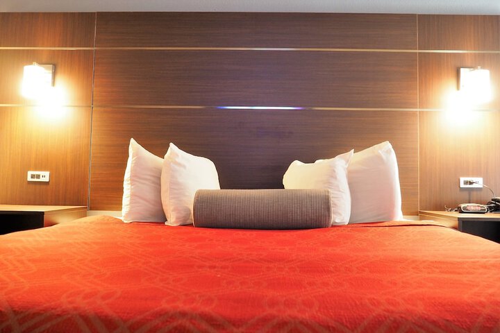Room 27 of 47