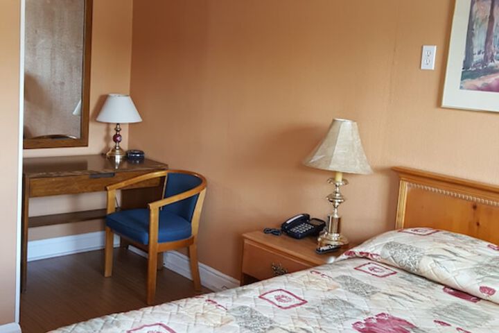 Room 3 of 15