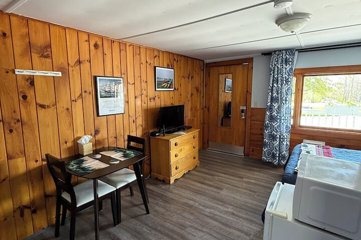 Yardarm Motel