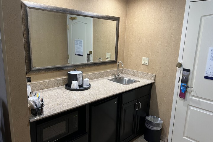 Room 35 of 58