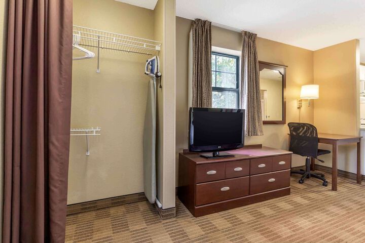 Room 14 of 31