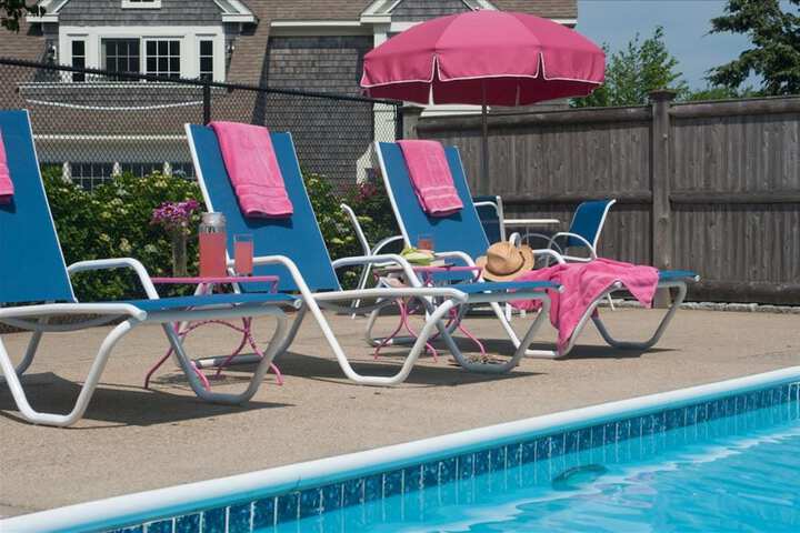 Pool 10 of 142