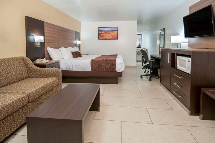 Room 21 of 35