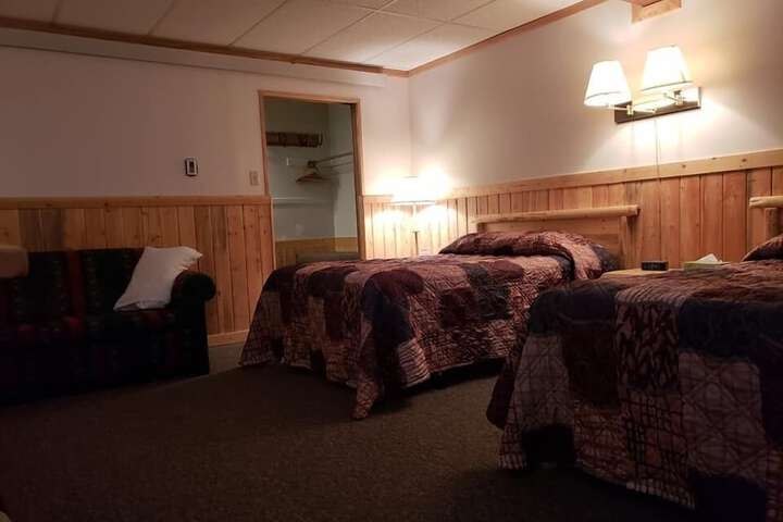 Room 44 of 79
