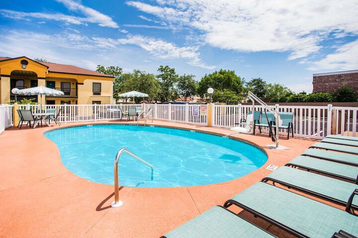 Pool 2 of 15