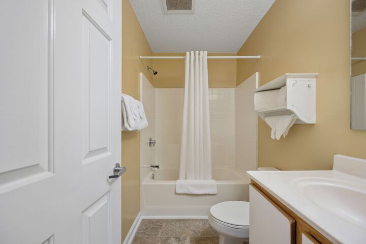 Room 14 of 18