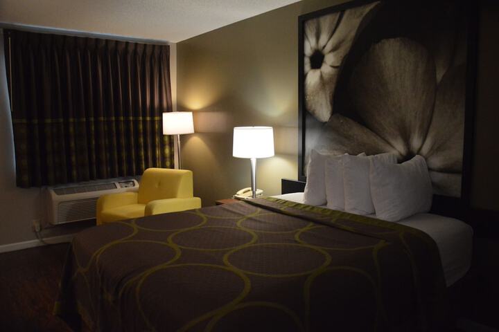 Room 18 of 31