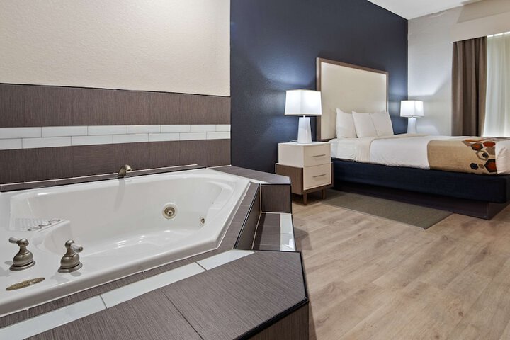 Room 7 of 29