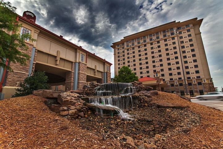 Hotel Exterior 63 of 68