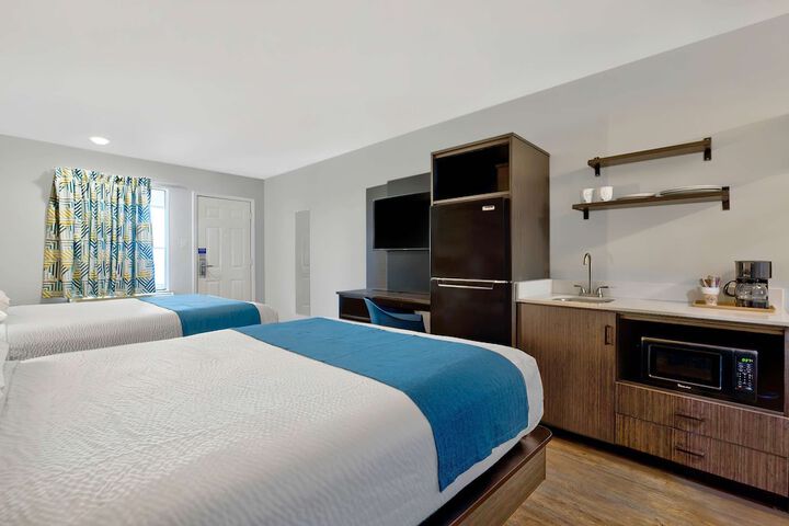 Room 14 of 27