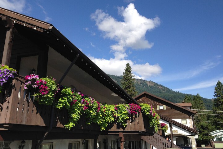 Hotel 2 of 30