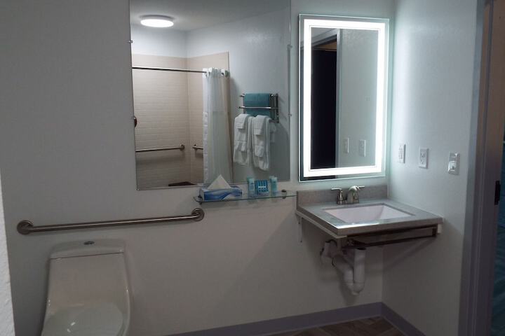 Room 19 of 53