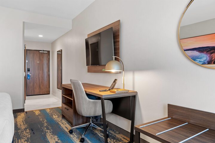 La Quinta Inn & Suites by Wyndham La Habra