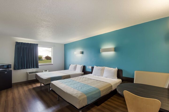 Motel 6 Rothschild WI