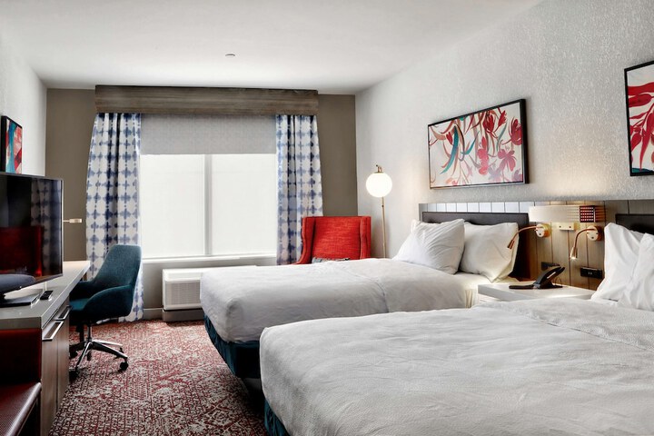 Room 33 of 65