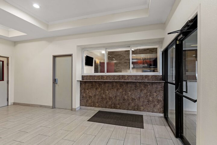 Red Lion Inn & Suites Caseyville