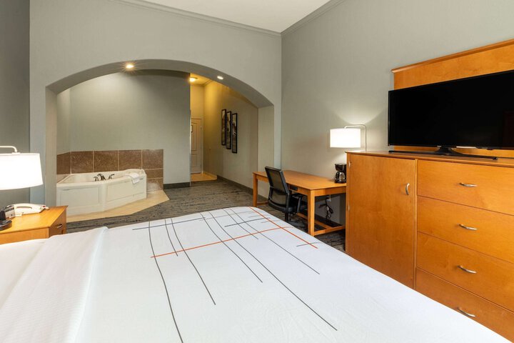 Room 15 of 26