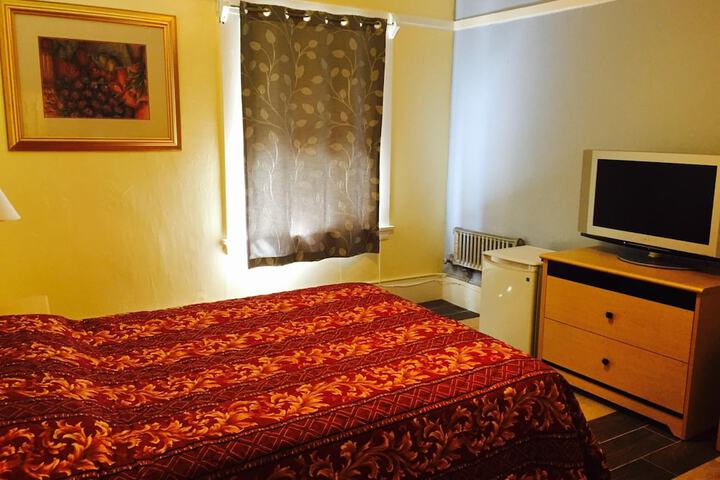 Room 16 of 33