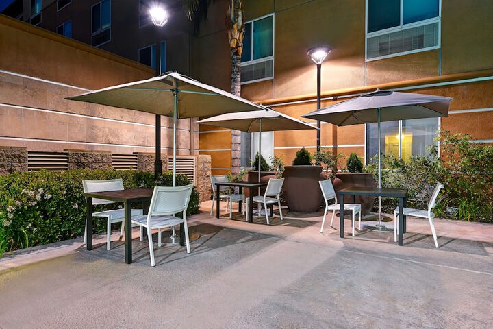 Terrace/Patio 69 of 70