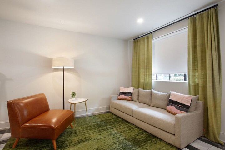 Room 148 of 164
