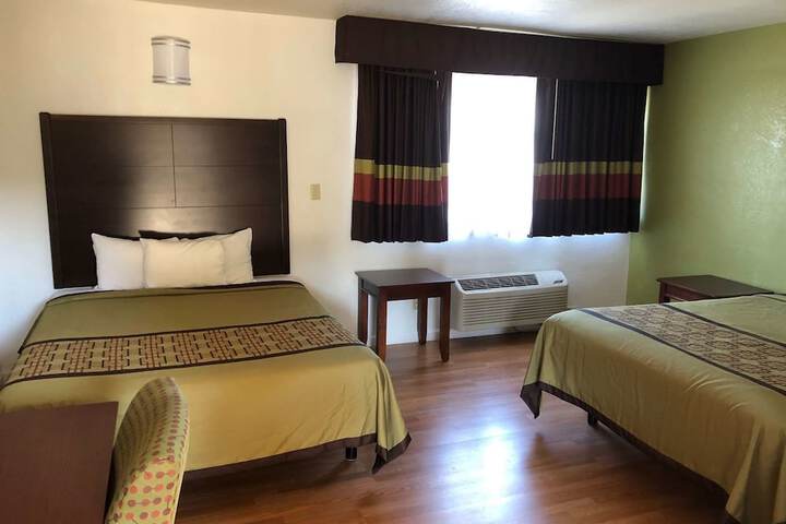 Room 16 of 30
