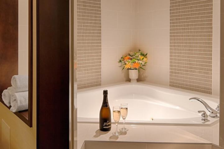 Best Western Premier Denham Inn & Suites