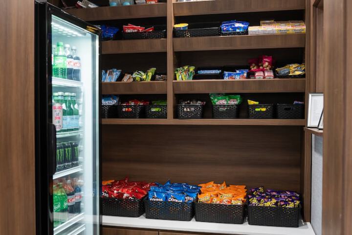 Holiday Inn Express & Suites Lake Forest by IHG