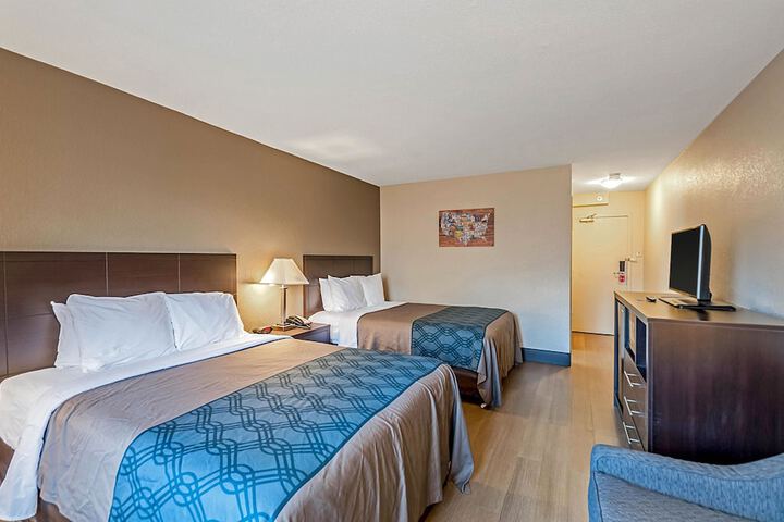 Room 10 of 26