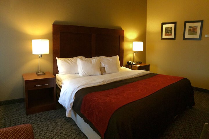 Room 33 of 72
