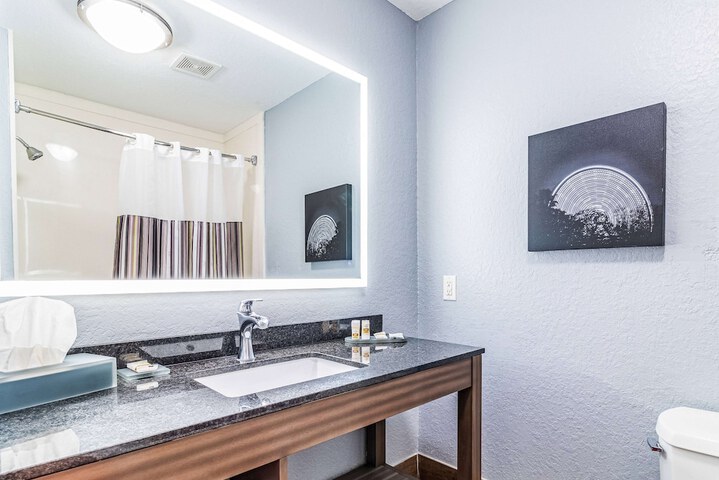 La Quinta Inn & Suites by Wyndham Tomball