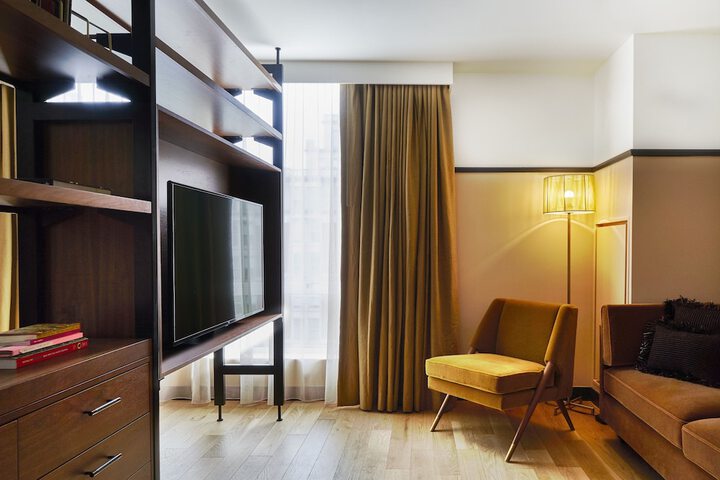Room 33 of 88