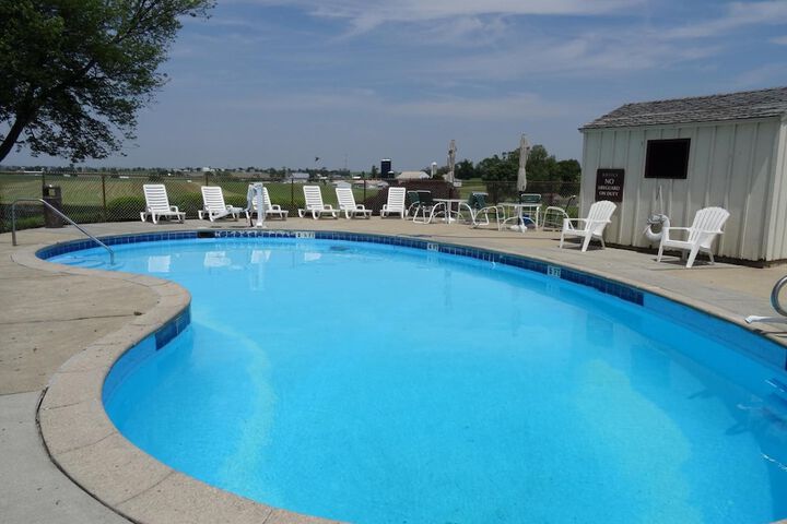 Pool 5 of 37