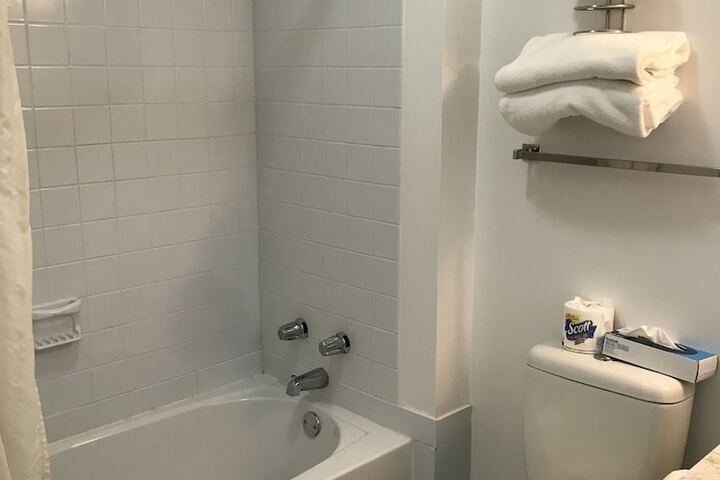 Room 28 of 55