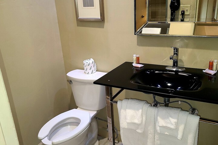 Room 20 of 26