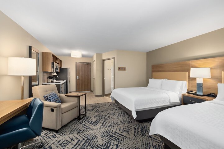 Room 15 of 38