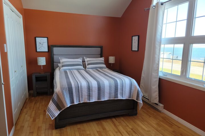 Room 36 of 102